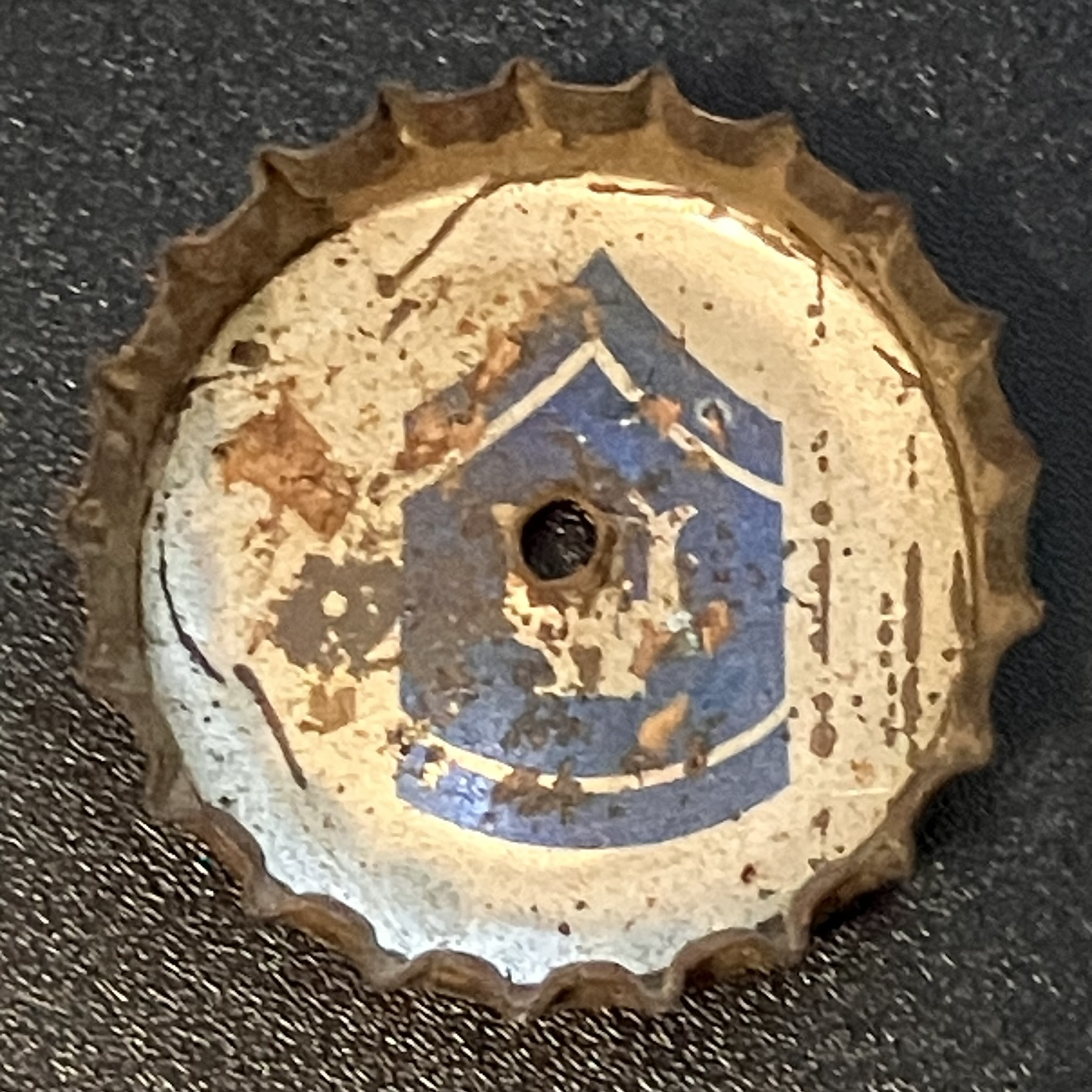 crown-cap liner of unadvertised variant