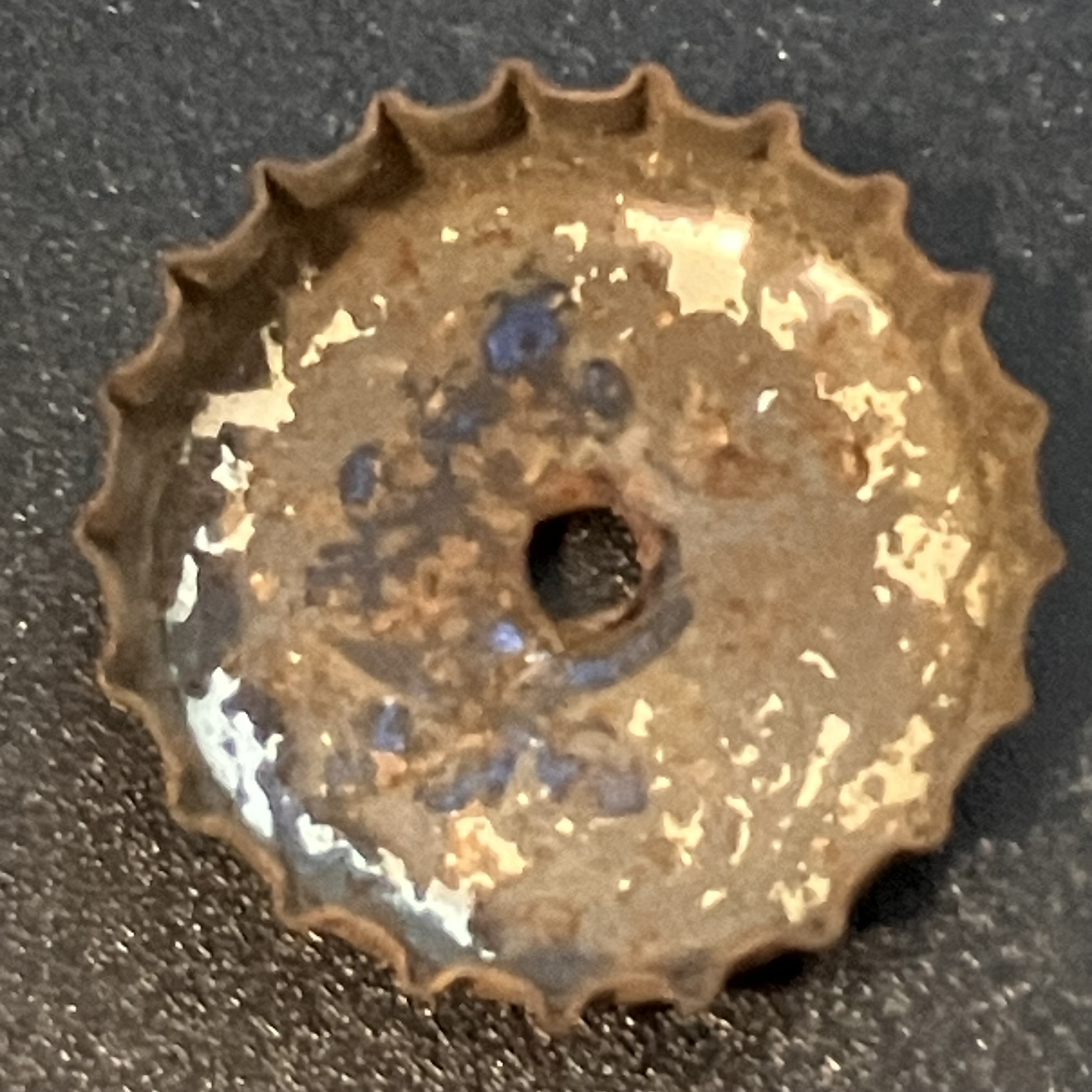 crown-cap liner of unadvertised variant