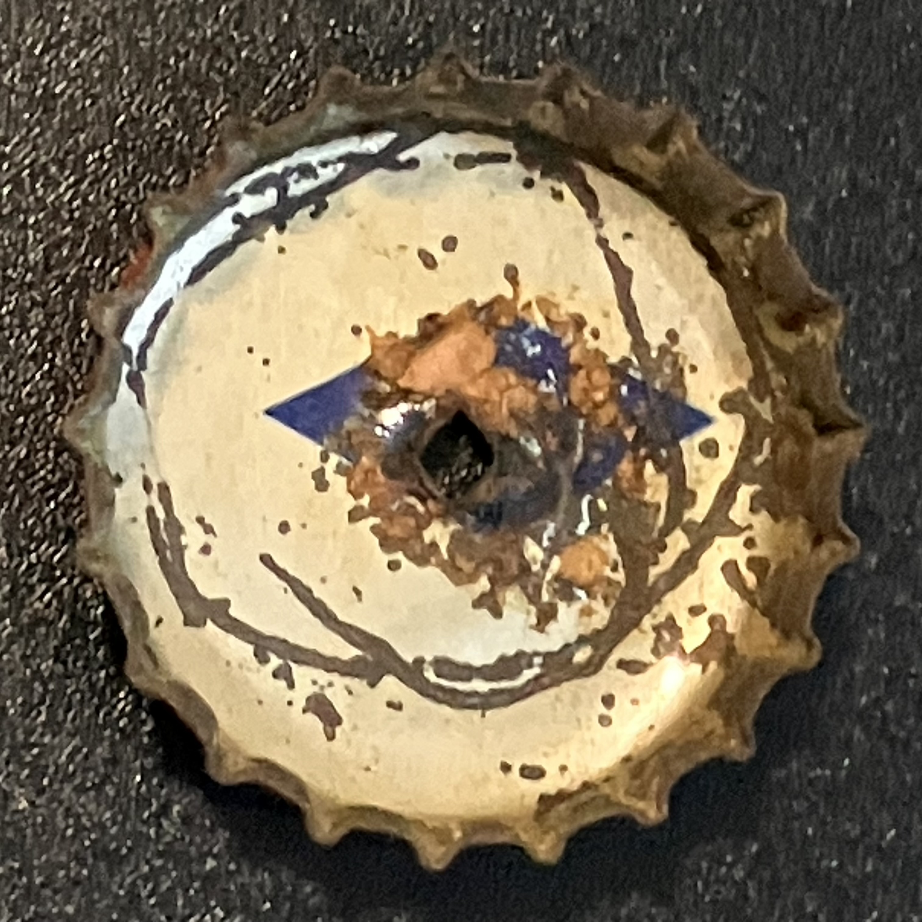 crown-cap liner of unadvertised variant